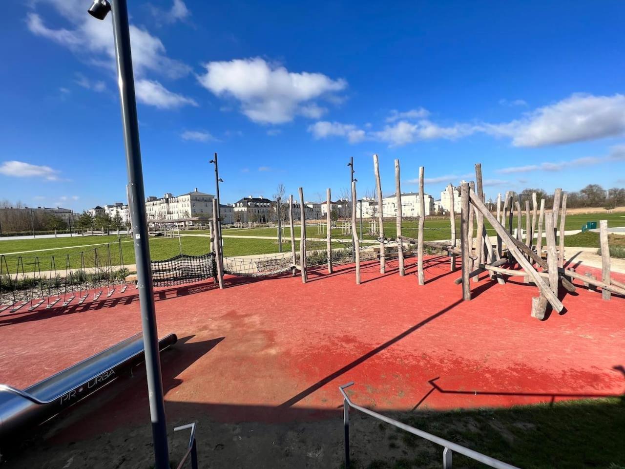 Disneyland Minimalist Lifestyle - 5 Pax Apartment Serris Exterior foto